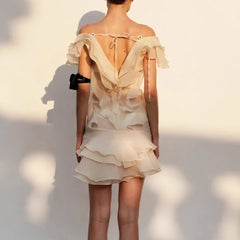 Schulterfreies Rüschenkleid mit Blumenmuster