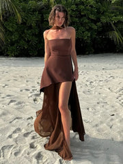 Trägerloses Maxikleid aus Bändermesh für den Strand