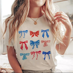 T-Shirt im koketten Stil mit Schleifenprint