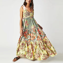 Ärmelloses Boho-Kleid mit gerafftem Brustgurt und Blumenmuster