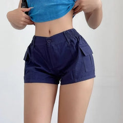 Gestreifte Strickshorts mit niedrigem Bund