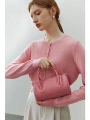 Lässige, einfarbige Strickjacke für den Frühherbst