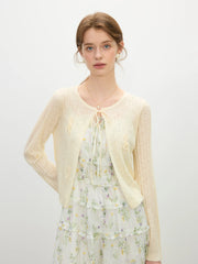 Sommer-Strickjacke mit Blumenmuster und Trägern, hohl gestrickt