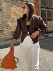 Schmal geschnittene, einfarbige Strickjacke mit Knöpfen