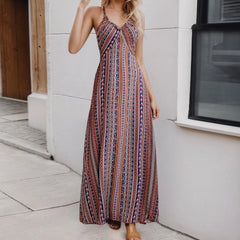 Gestreiftes, ärmelloses Boho-Kleid mit Seitenschlitz und Regenbogenmuster