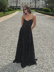 Plissiertes Maxikleid mit Wellenmuster und Trägern