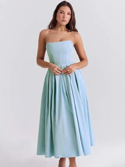 Plissiertes, trägerloses A-Linien-Midikleid