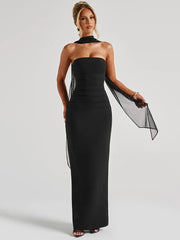 Trägerloses, rückenfreies Maxikleid mit Schal