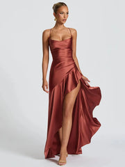 Satin-Spaghettikleid mit Schlitz