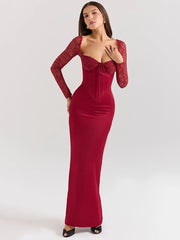 Langes, figurbetontes Kleid mit Schnürung und quadratischem Schlitz