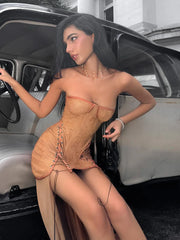 Jacquard-Maxikleid mit schulterfreiem Rock und Raffungen