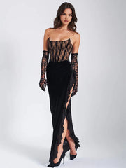 Schwarzes, trägerloses Clubkleid aus Spitze