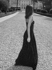 Plissiertes Maxikleid mit Wellenmuster und Trägern