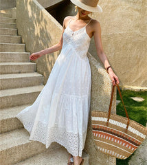 Ärmelloses, rückenfreies, weißes Boho-Kleid aus Baumwolle