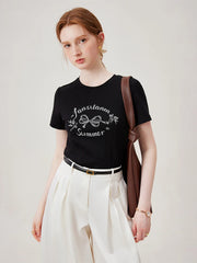 Schwarzes Slim-Fit-T-Shirt mit Schleifen- und Buchstabenprint