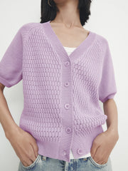 Kurzstrickjacke mit gehäkeltem V-Ausschnitt