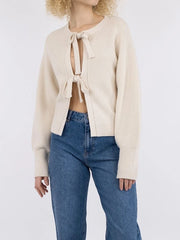 Gerippter, einfarbiger Strickcardigan mit Bindeband vorne