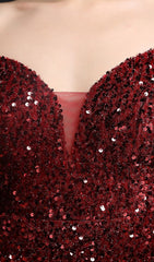 Paillettenbesetztes Midikleid mit tiefem Ausschnitt 