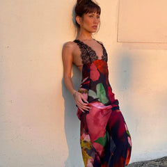 Ärmelloses Blumenkleid mit Fischschwanzsaum