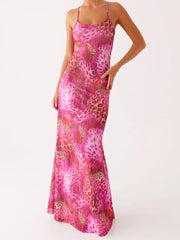Schmale, lange, geblümte Spaghettiträger-Kleid