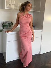 Maxikleid mit schrägem Kragen, Neckholder und Raffungen