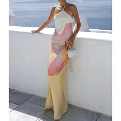 Geblümtes Neckholder-Slipkleid mit rückenfreiem Oberteil für den Urlaub