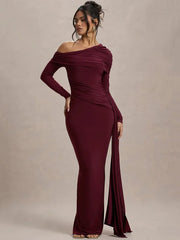 Figurbetontes Kleid mit schrägem Kragen und drapierten Ärmeln