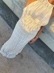 Rückenfreies, gerafftes Neckholder-Maxikleid mit Rüschen