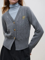 Bestickter Zopfmuster-Strickcardigan mit V-Ausschnitt