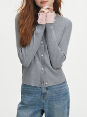 Langer Strickcardigan mit Farbblock-Design und V-Ausschnitt