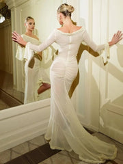 Transparentes, schmal geschnittenes Maxikleid mit Rüschen und Schlitz