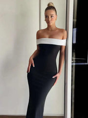 Schulterfreies, figurbetontes Midikleid