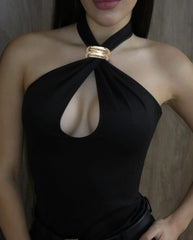 Schwarzes Metal-Crop-Top mit Cut-Outs