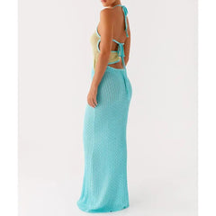 Ärmelloses, figurbetontes Strickkleid mit Cut-outs