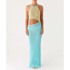 Ärmelloses, figurbetontes Strickkleid mit Cut-outs