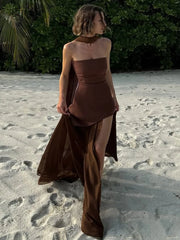 Trägerloses Maxikleid aus Bändermesh für den Strand