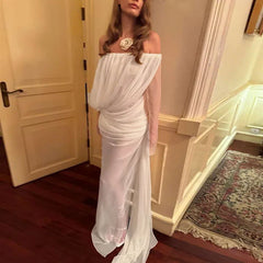 Maxi-Abendkleid mit einem Schulterausschnitt und durchsichtigem Mesh-Einteiler