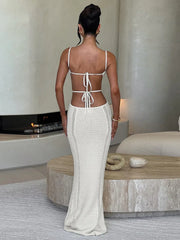 Weißes, figurbetontes Spaghetti-Kleid aus hohlem Strick