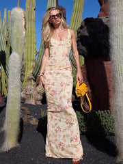 Maxikleid mit Blumenmuster, Schlitz und Trägern, tiefem Ausschnitt