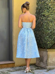 Jacquard-Midikleid mit Taillenwickel, A-Linie