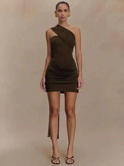 Minikleid mit drapiertem, schrägem Schulterausschnitt