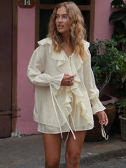 Zweiteiliges Set aus Rüschenoberteil und Shorts mit Bindeband
