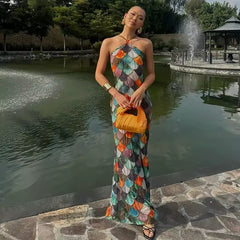 Paillettenkleid mit Schuppenmuster und figurbetontem Ärmel
