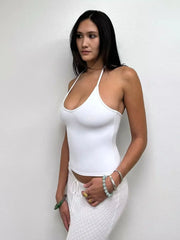 Hellblaues Crop-Top mit dünnen Trägern