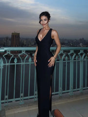 Partykleid mit Spitzenbesatz, rückenfreiem Schlitz