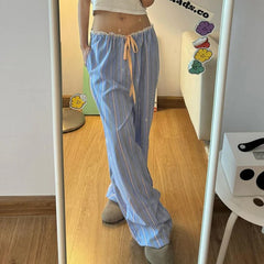 Gestreifte Caprihose mit Kordelzug