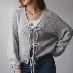 Strickjacke mit Bindeband und V-Ausschnitt, einfarbig, locker gestrickt