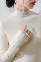 Elegantes, figurbetontes Unterhemd mit Stehkragen und Spitzeneinsätzen