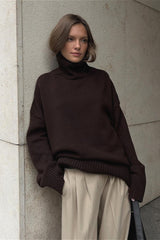 Einfarbiger, hochgeschlossener, lässiger, schmal geschnittener Strickpullover