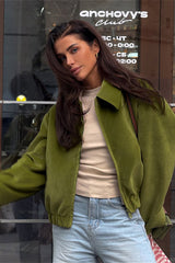 Retro-Collegejacke aus grünem Samt mit lockerem Kragen